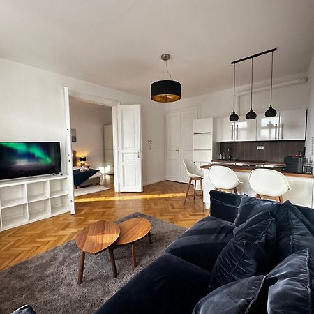 Luxury 3 Bedroom Apartment Near Schoenbrunn Palace Виена Екстериор снимка