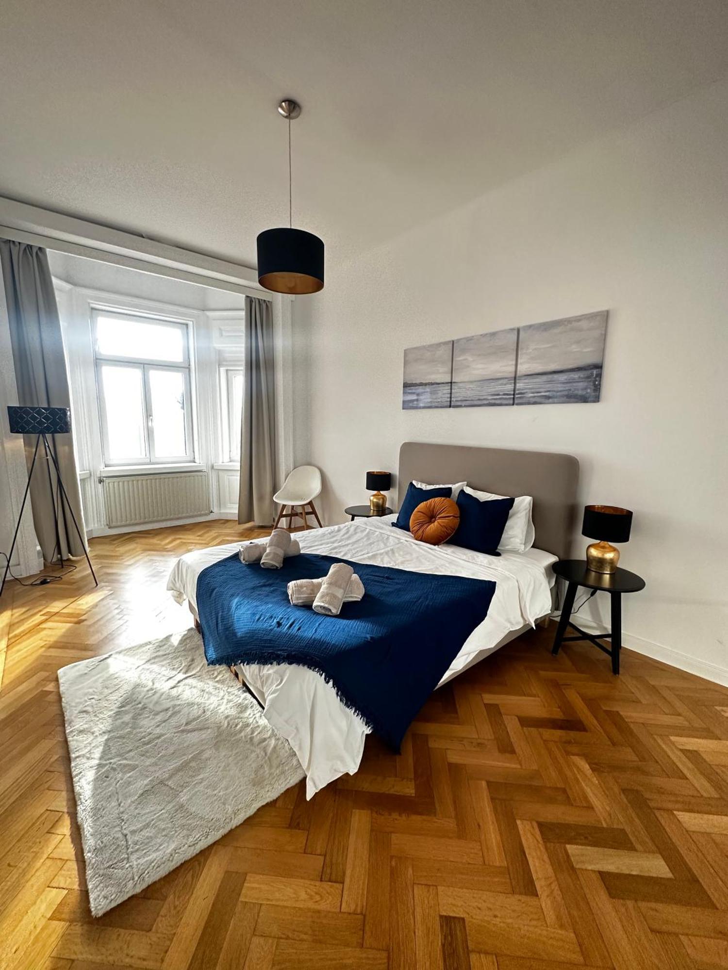 Luxury 3 Bedroom Apartment Near Schoenbrunn Palace Виена Екстериор снимка