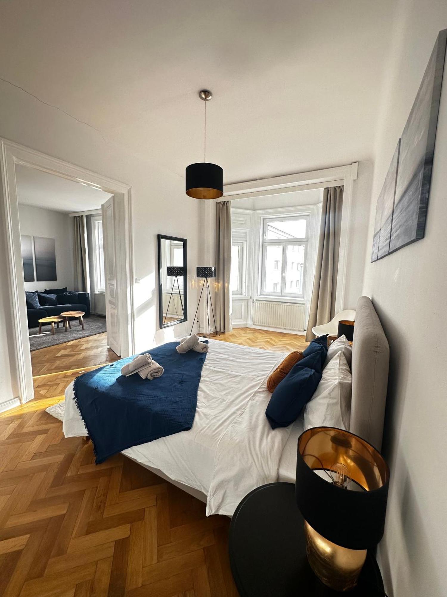 Luxury 3 Bedroom Apartment Near Schoenbrunn Palace Виена Екстериор снимка