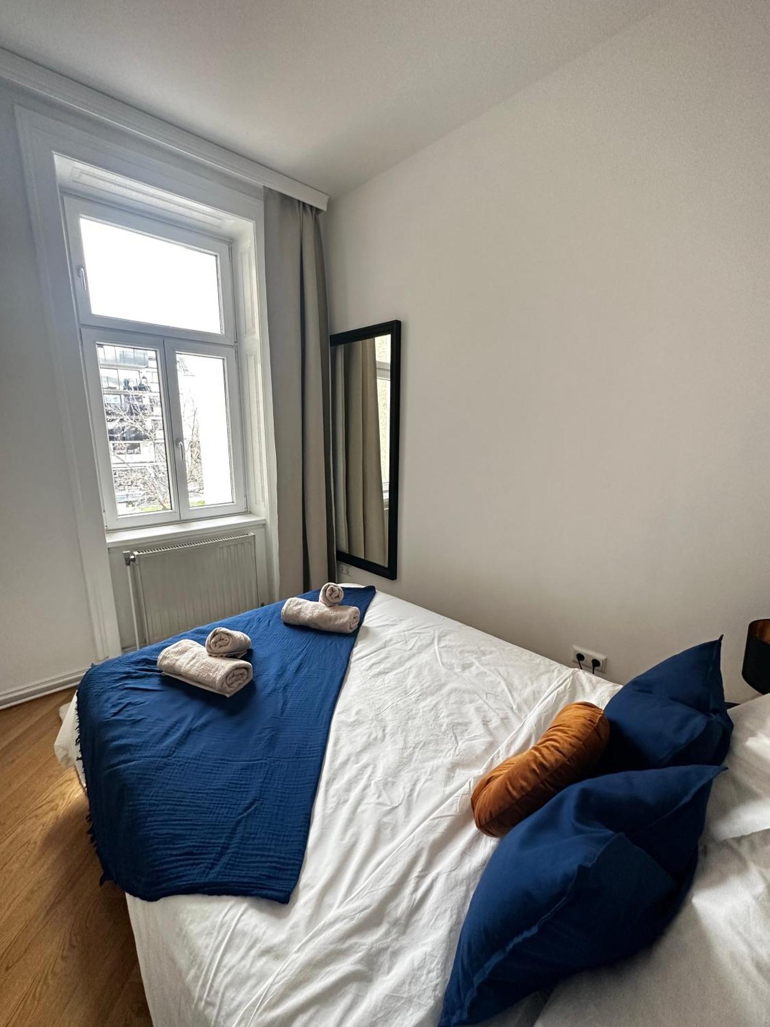 Luxury 3 Bedroom Apartment Near Schoenbrunn Palace Виена Екстериор снимка